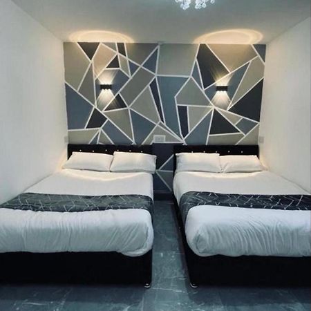 Entire 5 Star Luxury Whalley House Wifi Tv Luxury Burnley Eksteriør billede
