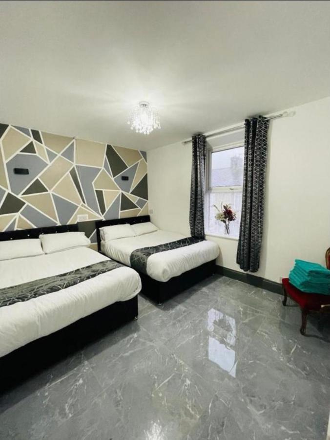 Entire 5 Star Luxury Whalley House Wifi Tv Luxury Burnley Eksteriør billede